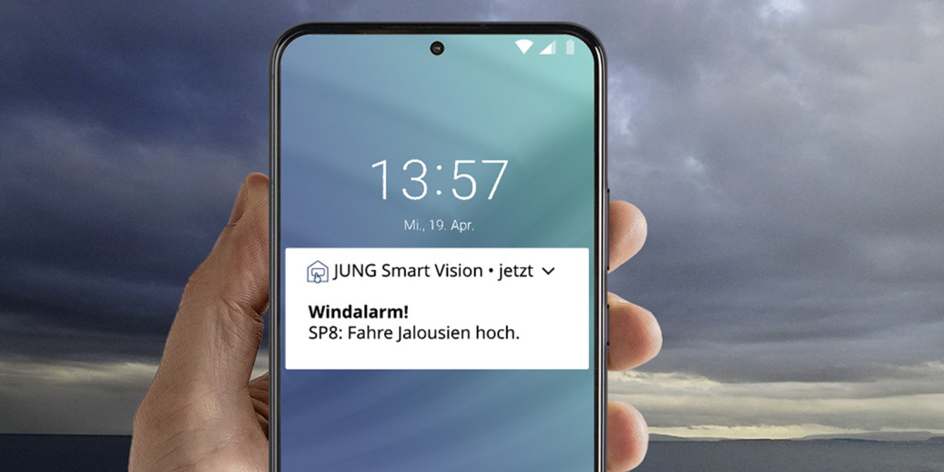 JUNG Smart Panel 8 bei Hauser Elektrotechnik in Rodgau
